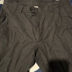 Gap Black Charcoal 32 x 32 straight fit like new.